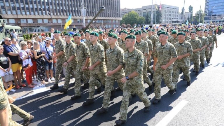 День независимости Украины 2021 в Запорожье: военный парад и выставка техники