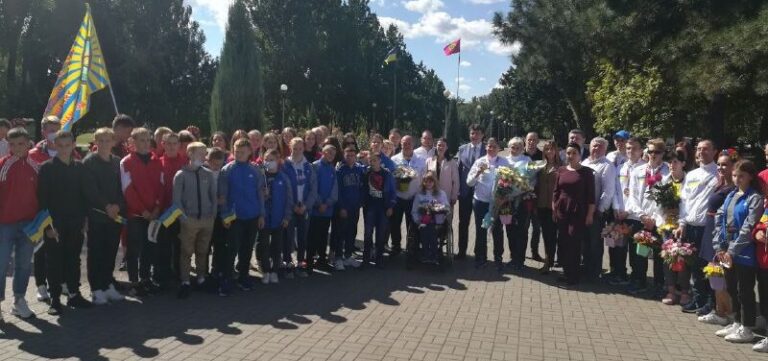 Запорожские спортсмены вернулись в Запорожье из Паралимпийских игр