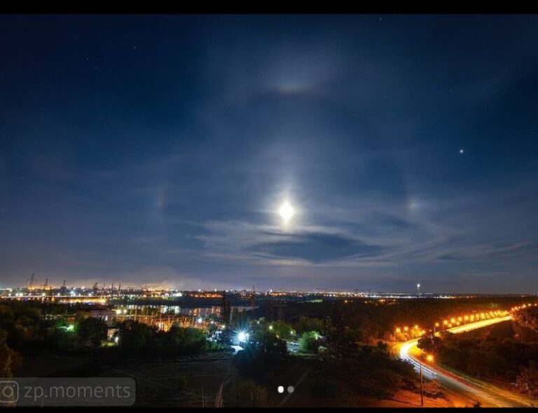 Полная “кровавая” луна: в Запорожье наблюдали необычные световые явления (ФОТО)