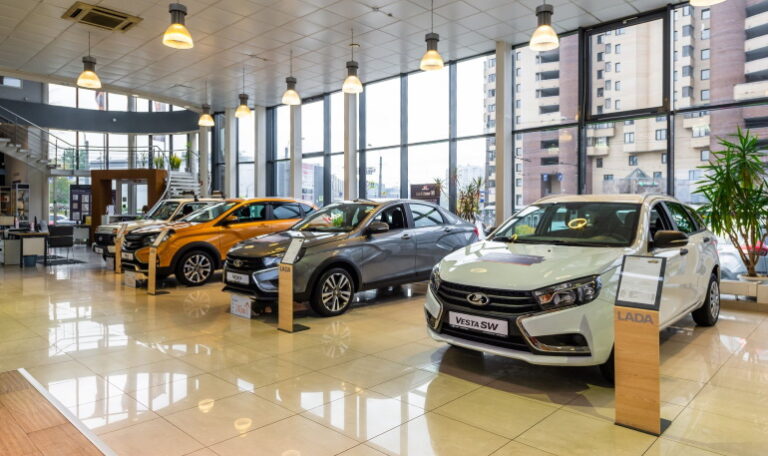 Продажи российских автомобилей “Лада” значительно выросли в Украине