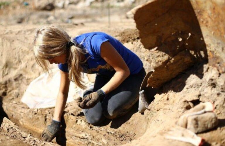 День археолога: що знаходили запорізькі археологи