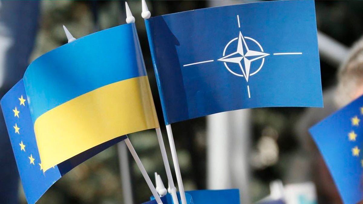 Анатомія миру: в Україні запустили онлайн-експозицію  про НАТО і майбутнє України в Альянсі