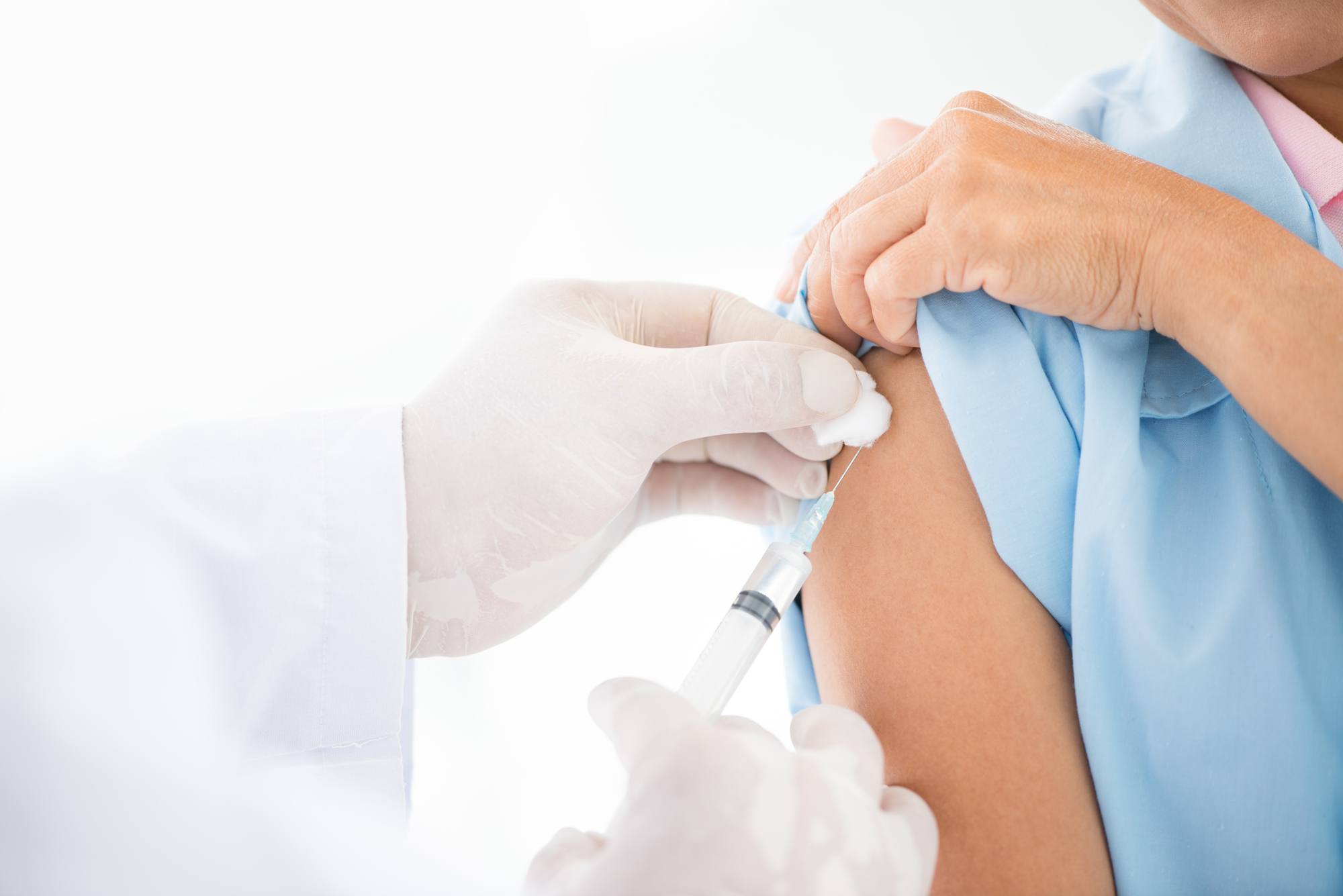 Обязательная вакцинация COVID-19: кого и какими темпами прививают в Запорожье