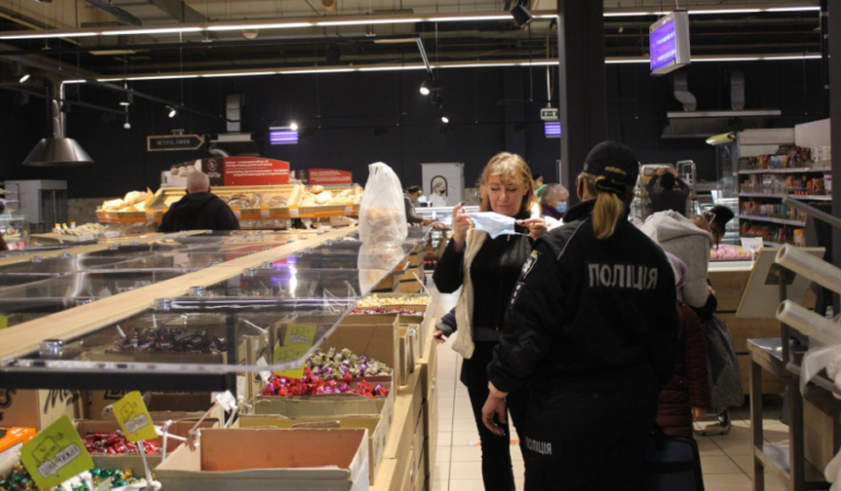 В Запорожье проверяют супермаркеты и магазины на соблюдение карантинных норм