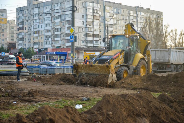 На Бородинском начали реконструкцию парка: как он будет выглядеть