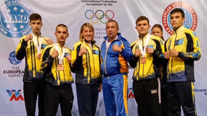 Запорожские спортсмены стали призерами Чемпионата Европы по кикбоксингу (ФОТО)