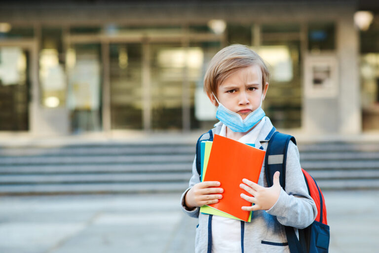 “Очный формат учебы не рассматривается”: школьники в Запорожье снова могут учиться дистанционно