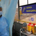 "Вакцинобус" заработал в Запорожье: как там прививают людей