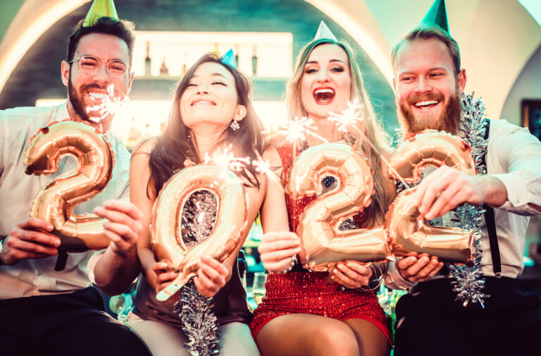 “Счастья в новом году”: запорожцев поздравили в Новым годом-2022 (ВИДЕО)