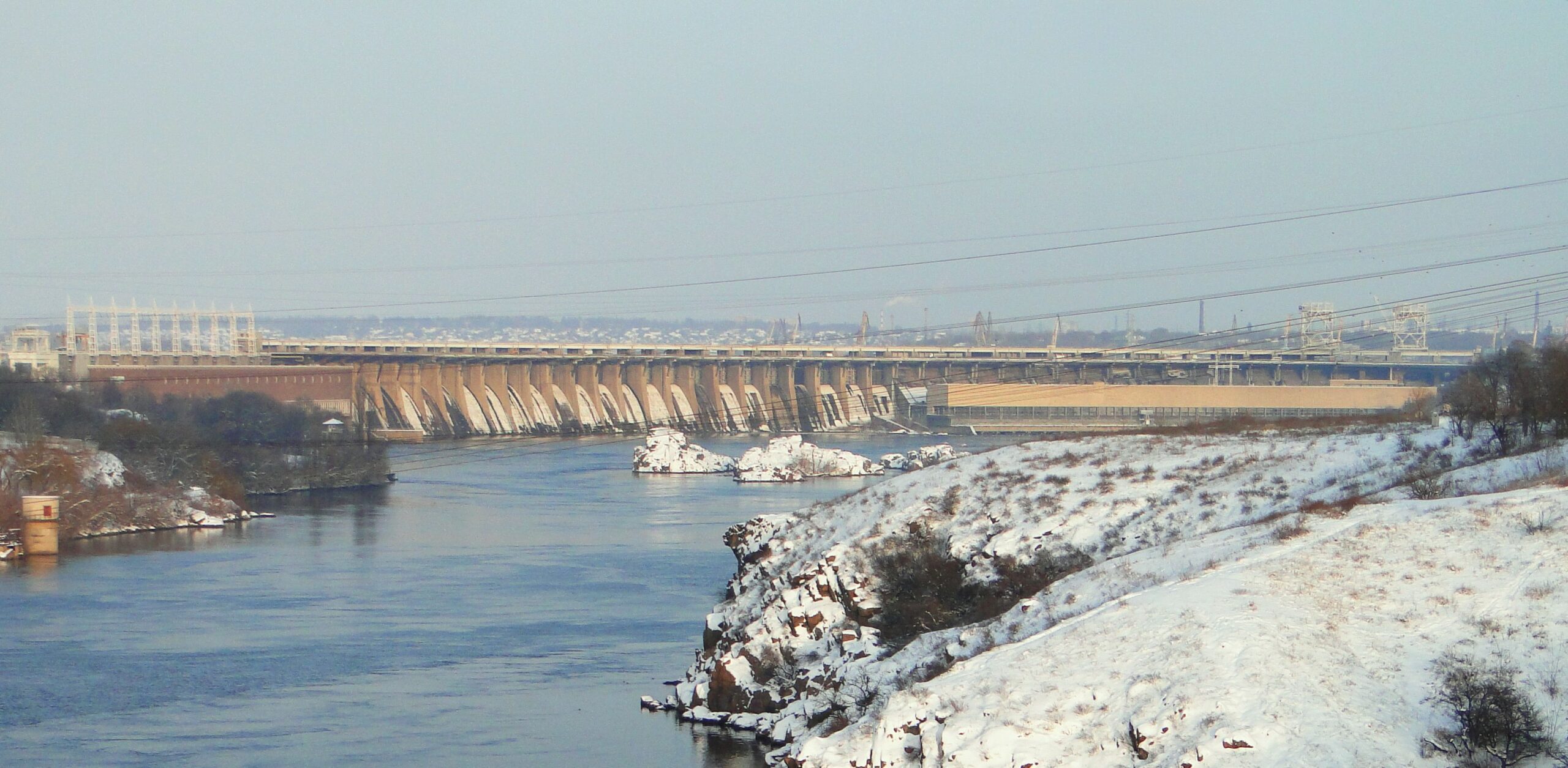 Плотину ДнепроГЭС в Запорожье “заминировали” – кто это сделал