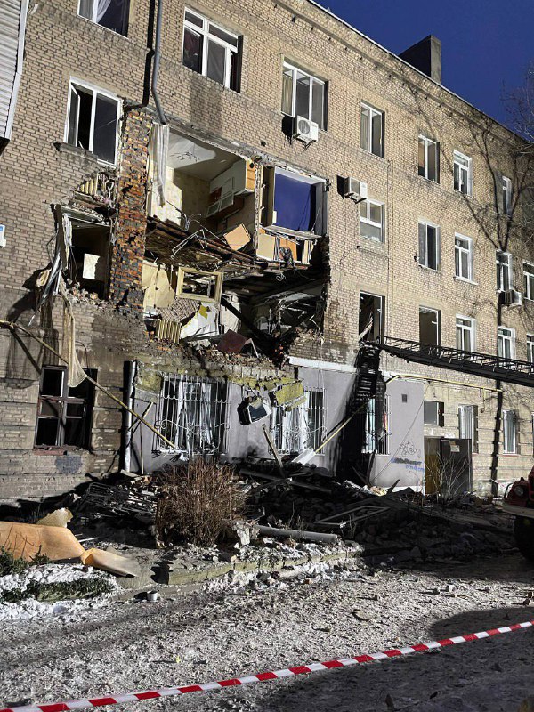 Один человек погиб и двое пострадали: что известно о взрыве газа в жилом доме Запорожья