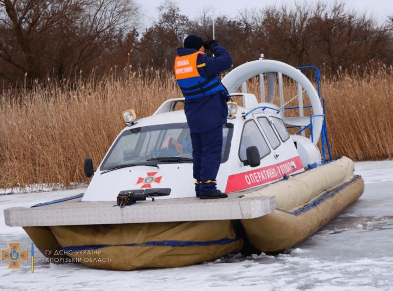 Запорожские спасатели временно будут дежурить на Каховском водохранилище (ФОТО)