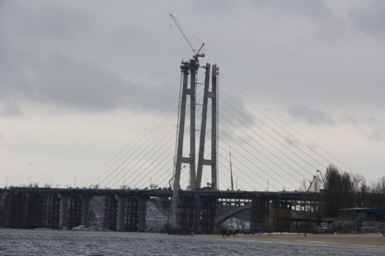 Мосты в Запорожье: как строили, сколько потратили, и что ждёт в будущем