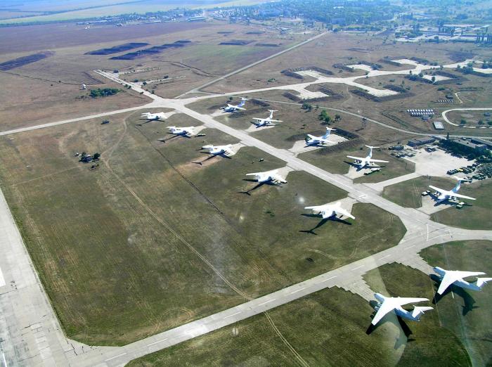 Авіахаб планують створити окупанти в Мелітопольскому аеропорті