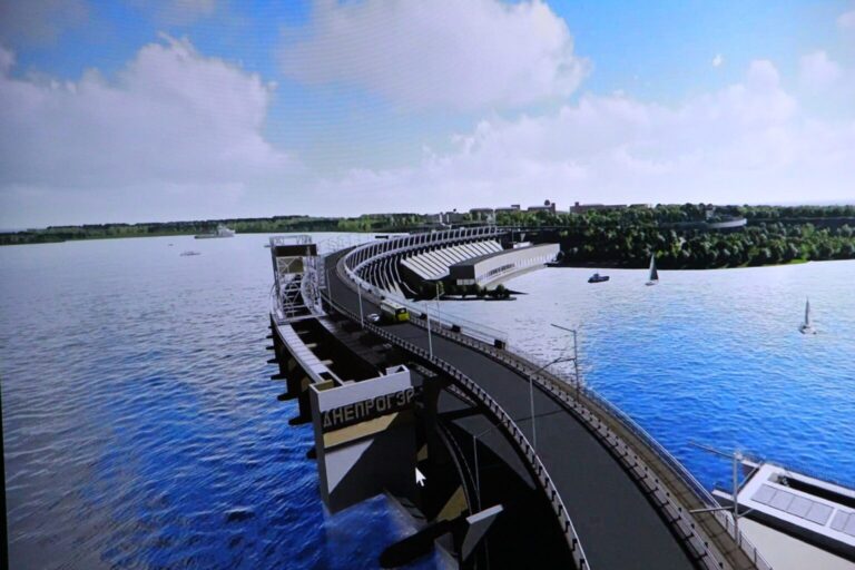 На Днепровской ГЭС начнутся ремонтные работы