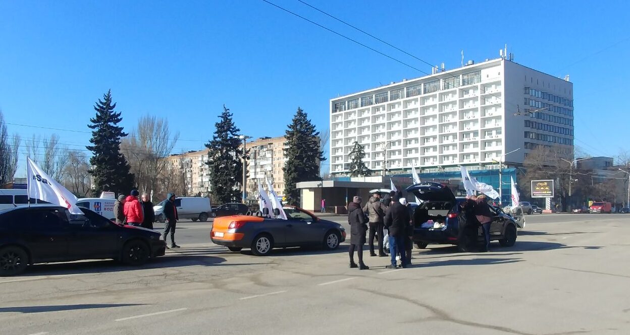 Таксисты в Запорожье организовали бойкот: хотят повысить тарифы за проезд (ФОТО, ВИДЕО)