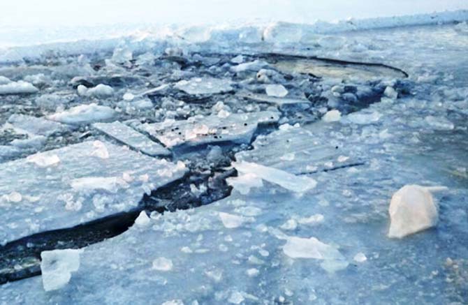 Запорожские спасатели предупреждают об опасности на льду из-за потепления