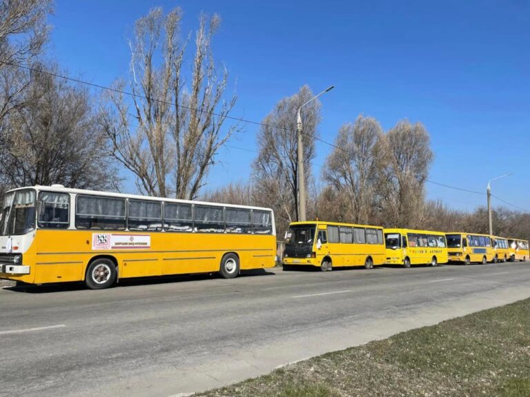 За сутки из оккупированных территорий в Запорожье эвакуировали 743 переселенца