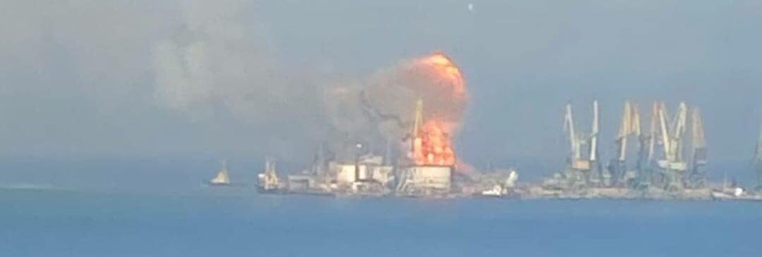 Корабль в Бердянске ВСУ уничтожили с помощью агентов в россии
