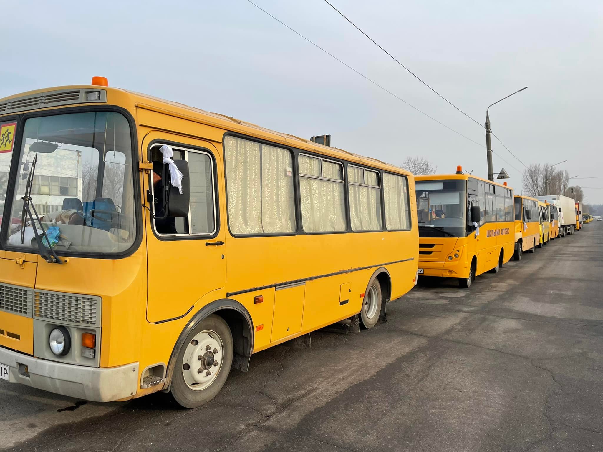 Оккупанты пропустили гуманитарный конвой на блокпосту в Васильевке: он направляется в Мелитополь