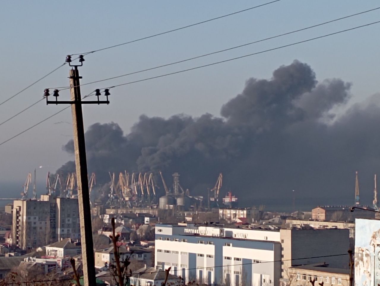 Бердянский морской порт горит, – слышны взрывы