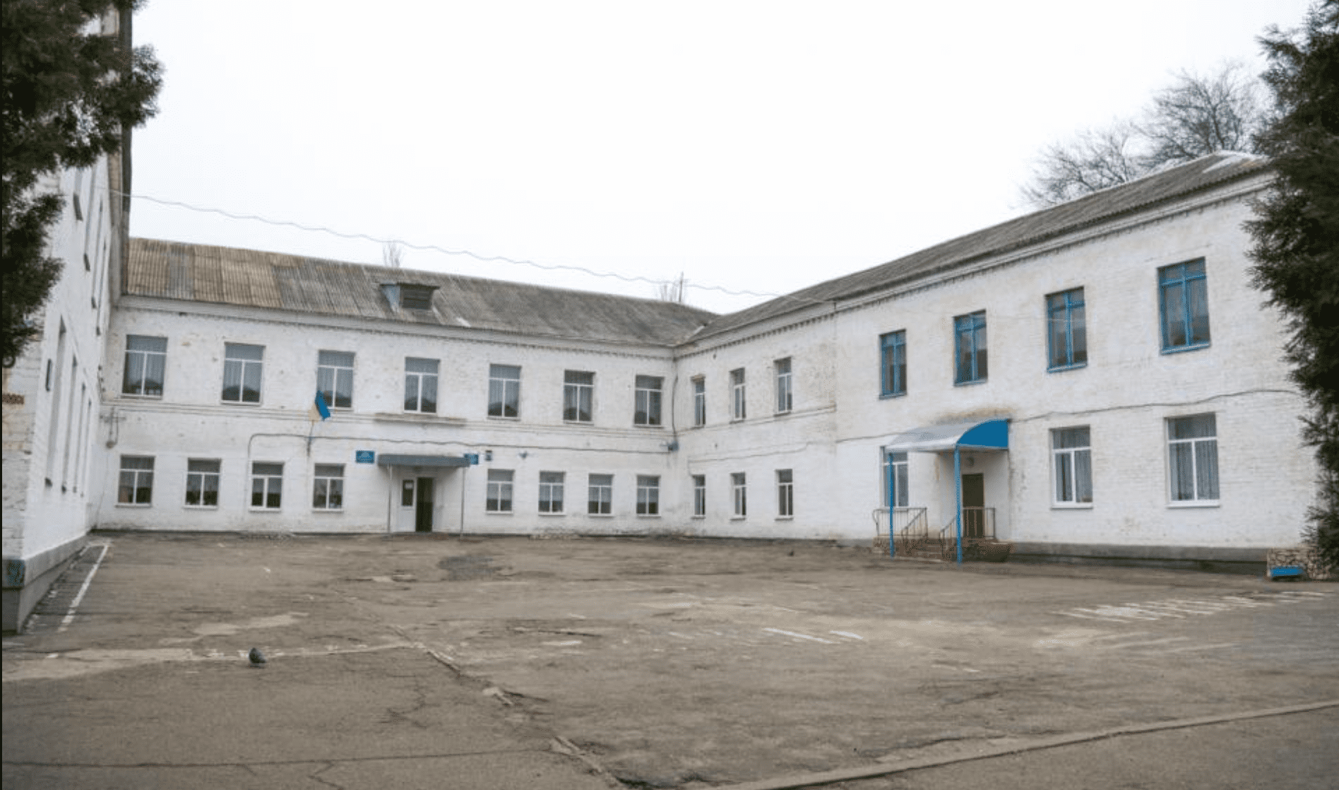 В Васильевке обстреляли территорию местной школы