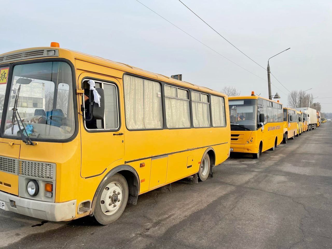 В Мелитополе десятки людей ждут эвакуацию из города (ФОТО, ВИДЕО)