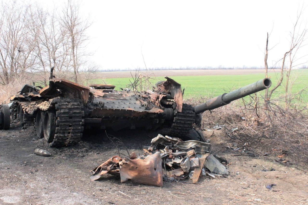 Спецназ СБУ уничтожил российских танк: ВИДЕО