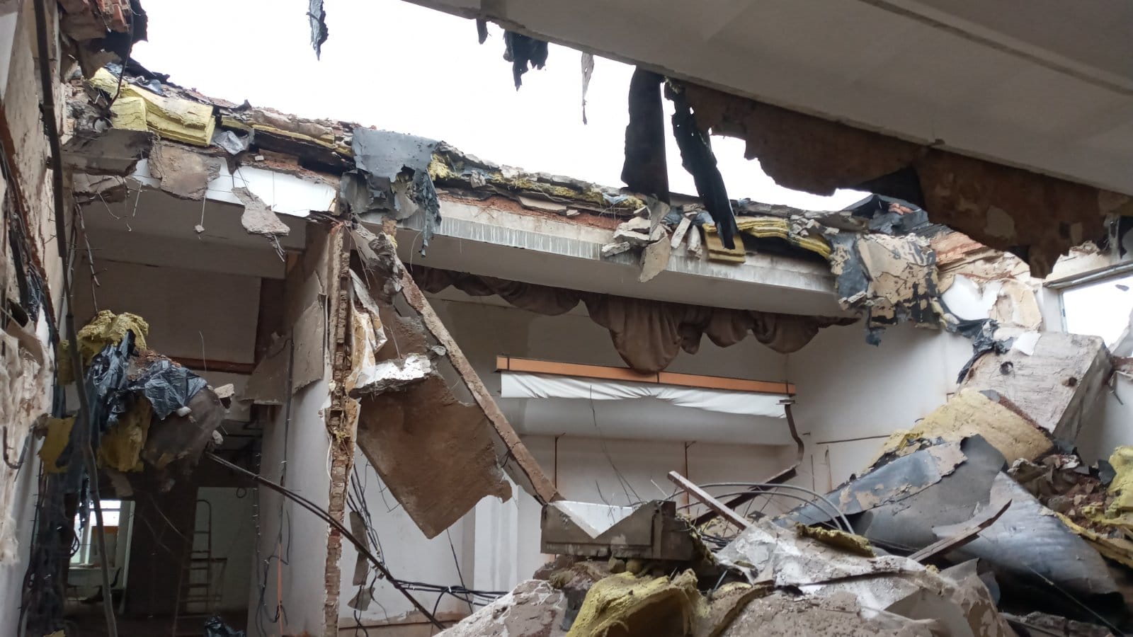 В Гуляйполе российские солдаты обстреляли школу: там находилось укрытие для людей
