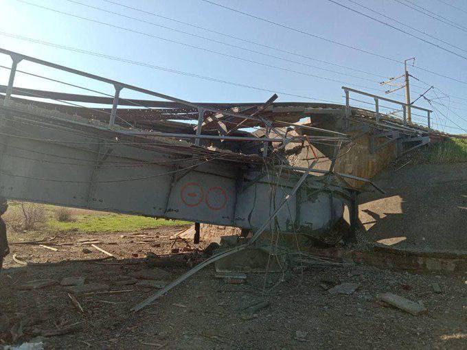 В Мелитопольском районе взорвали железнодорожный мост