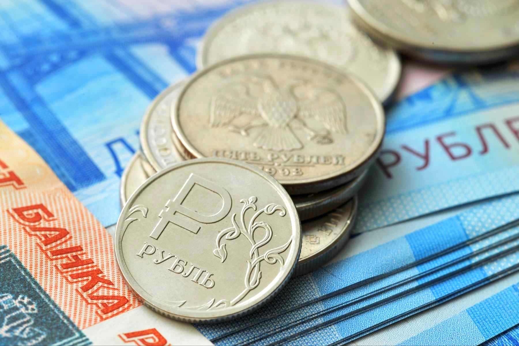 Оккупанты вводят рубль как “официальную” валюту на оккупированных территориях