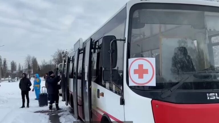 Красный Крест выехал из Запорожья в Мариуполь, чтобы эвакуировать людей