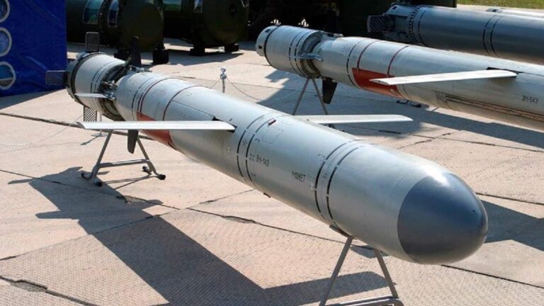 У Запоріжжі знайшли залишки ракети “Калібр” (ФОТО)