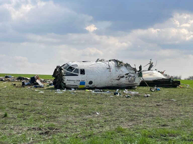 Фото авиакатастрофы с самолетом АН-26 под Запорожьем
