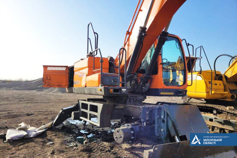 Оккупанты разгромили дорожно-ремонтные пункты автодора в Запорожской области
