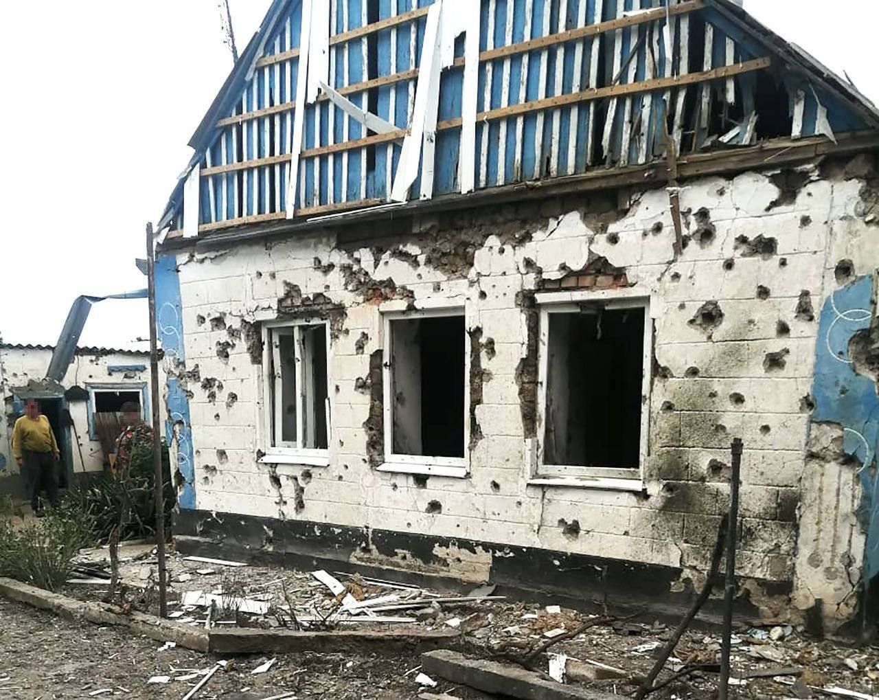 Полиция зафиксировала в Гуляйполе десятки поврежденных домов после обстрела рашистов