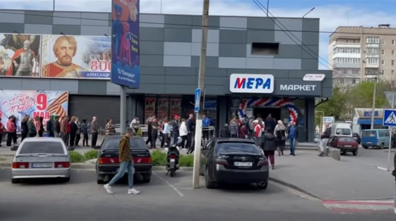 В Мелитополе оккупанты открывают магазины российских торговых сетей