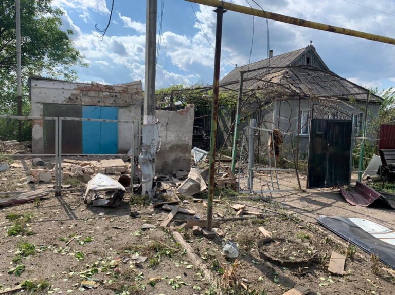 Оккупанты снова обстреляли жилые дома в Гуляйполе