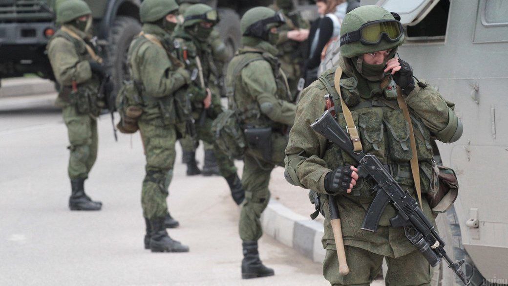 Российские военные в Запорожской области “шифруются” от местных жителей: боятся преследований
