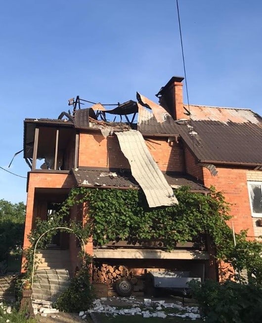 Российская артиллерия разрушила жилые дома в Пологовском районе: фото