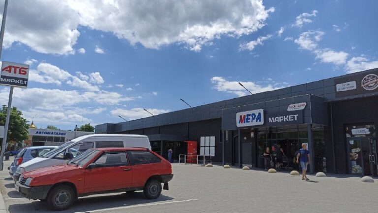 В Бердянске оккупанты открыли российский сетевой супермаркет (ФОТО)