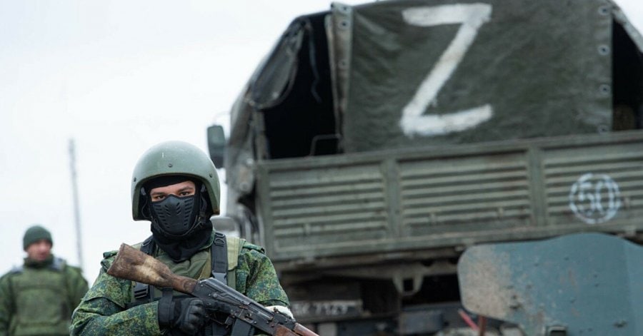 Оккупанты в Токмаке сжигают трупы российских военных