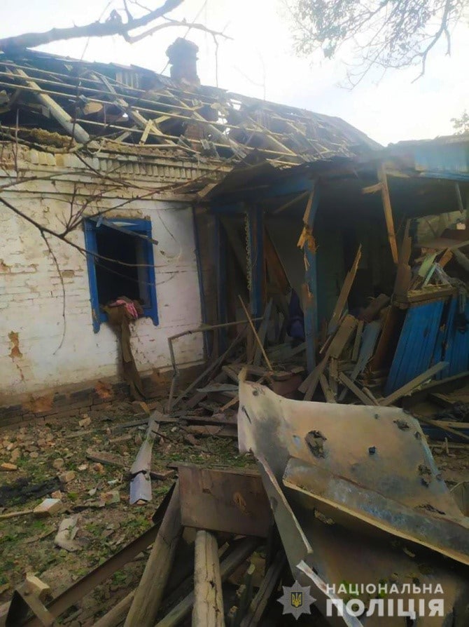 Оккупанты разрушили жилые дома и инфраструктуру в трех населенных пунктах Запорожской области