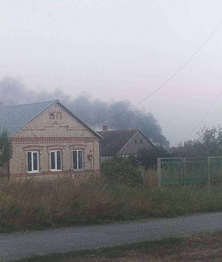Взрыв в Бердянском районе: в Андреевке произошел пожар