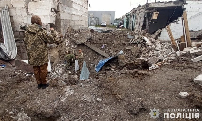 Російські війська вдарили по Запорізькому та Пологівському районах (ФОТО)