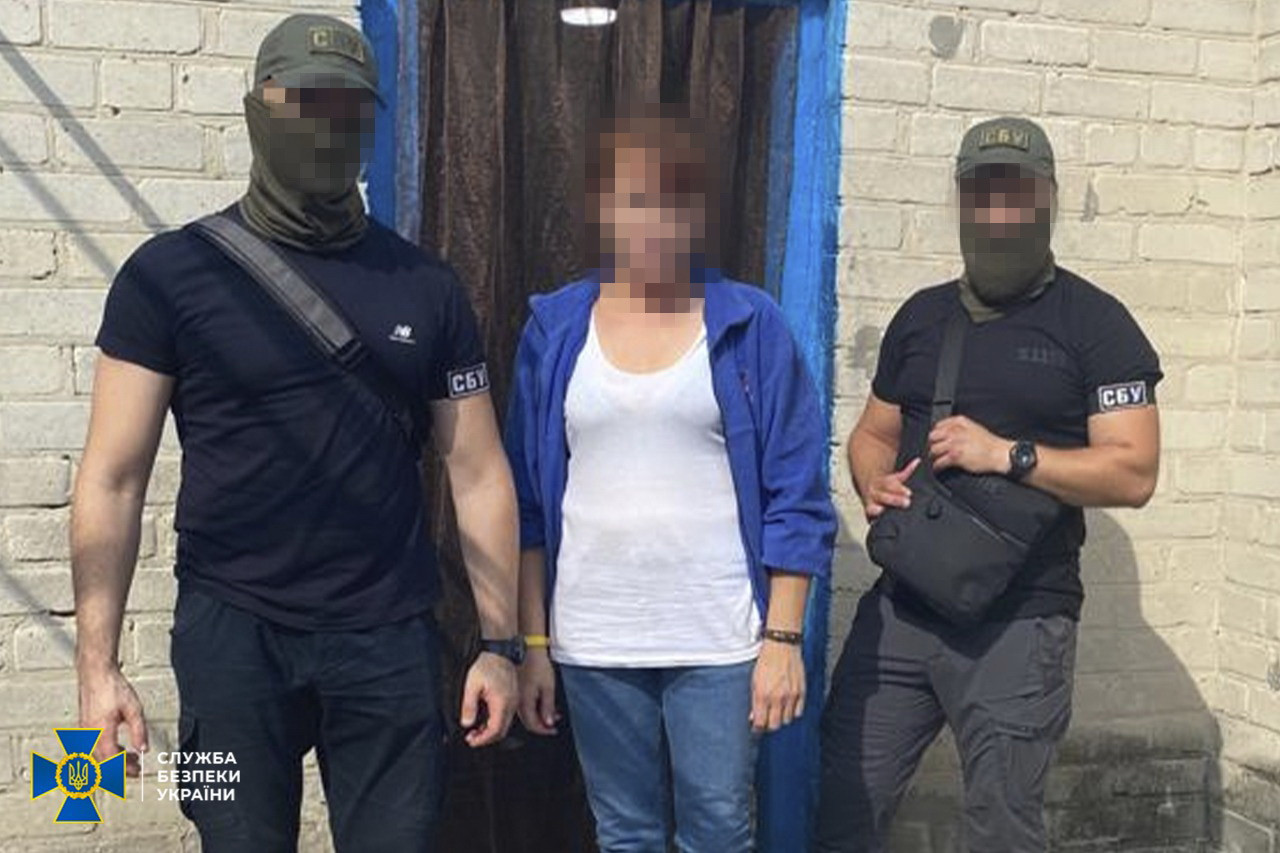СБУ разоблачила женщину, которая передавала оккупантам координаты ВСУ в Запорожской области (ФОТО)