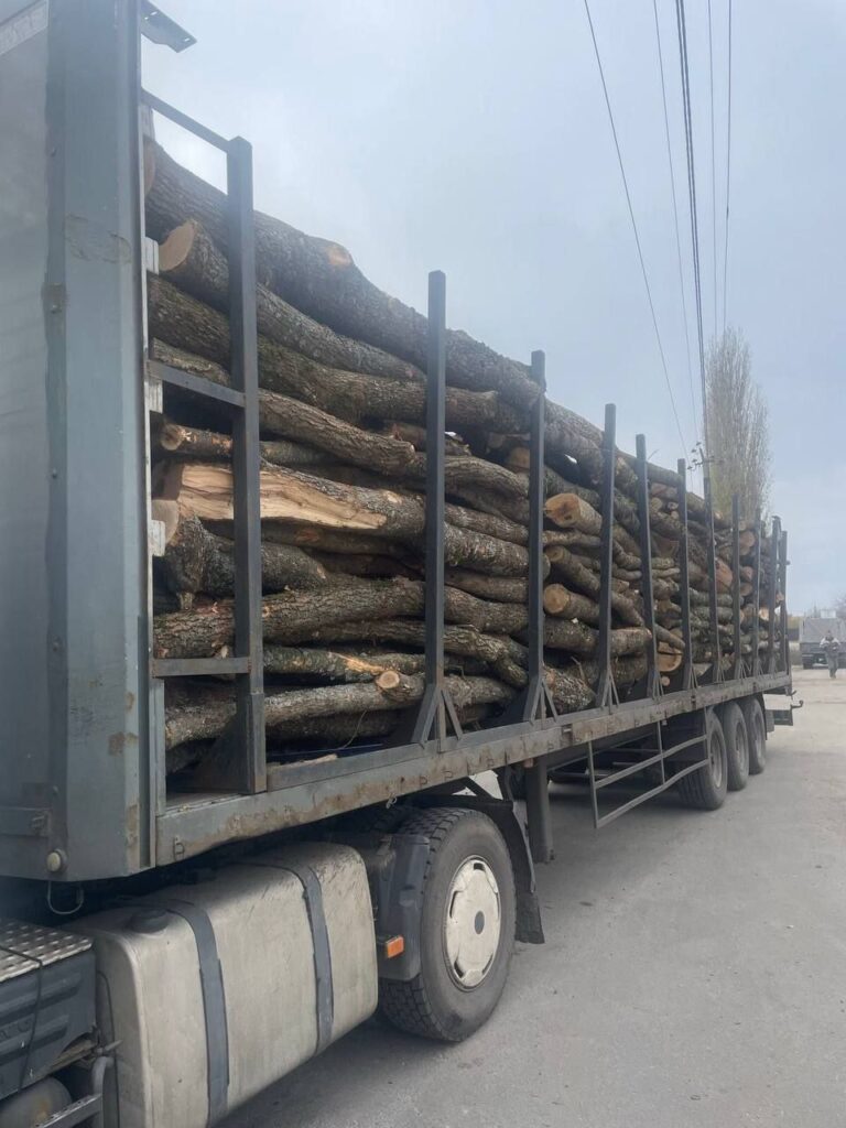Одна из громад Запорожского района бесплатно получила дрова для отопления домов