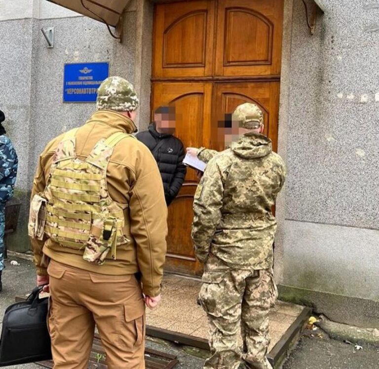 СБУ задержала перевозчика: помогал оккупантам ездить из Крыма в Херсон. ФОТО