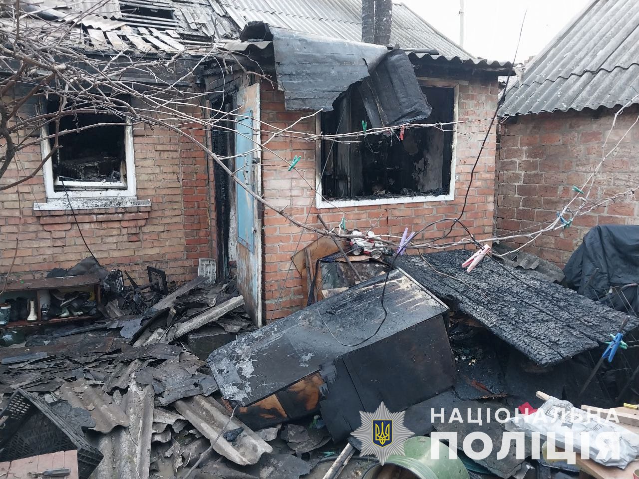 Полиция расследует пожар в Запорожье, в котором погиб 2-летний ребенок: известны причины возгорания