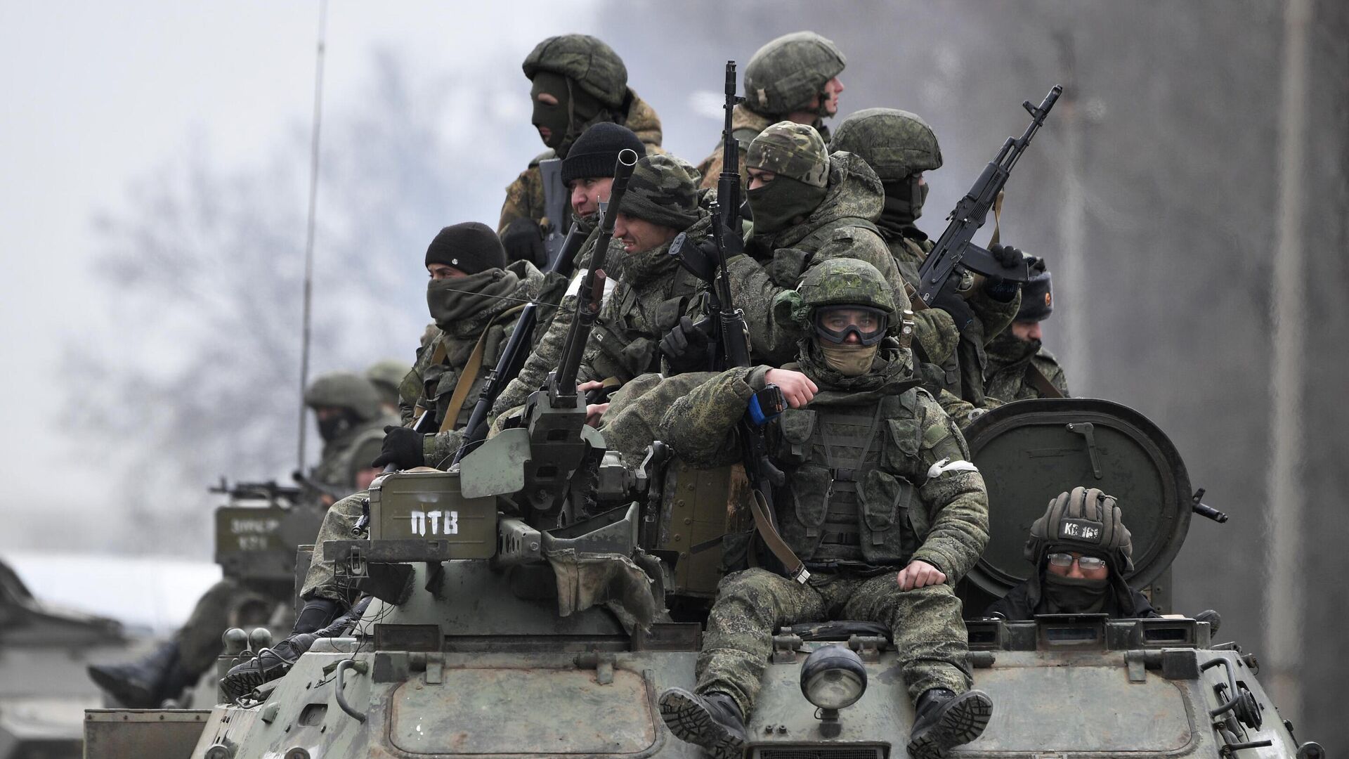 Оккупанты готовят автопробег против “нацизма” на востоке Украины